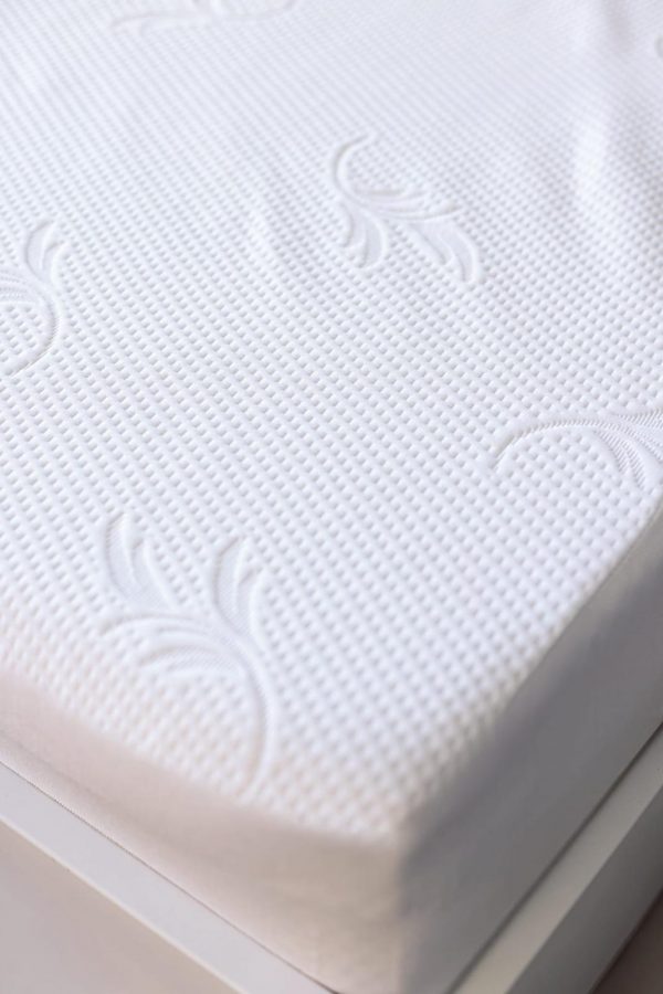 GKC Home Luxury Su Geçirmez Yatak Alezi sıvı geçirmez özelliğiyle uzun süre rahatlıkla kullanılabilir, yüksek kaliteli bir üründür.